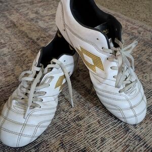 LOTTO Youth/Mens 6.5 MULTI SPORT Cleats White /Gold